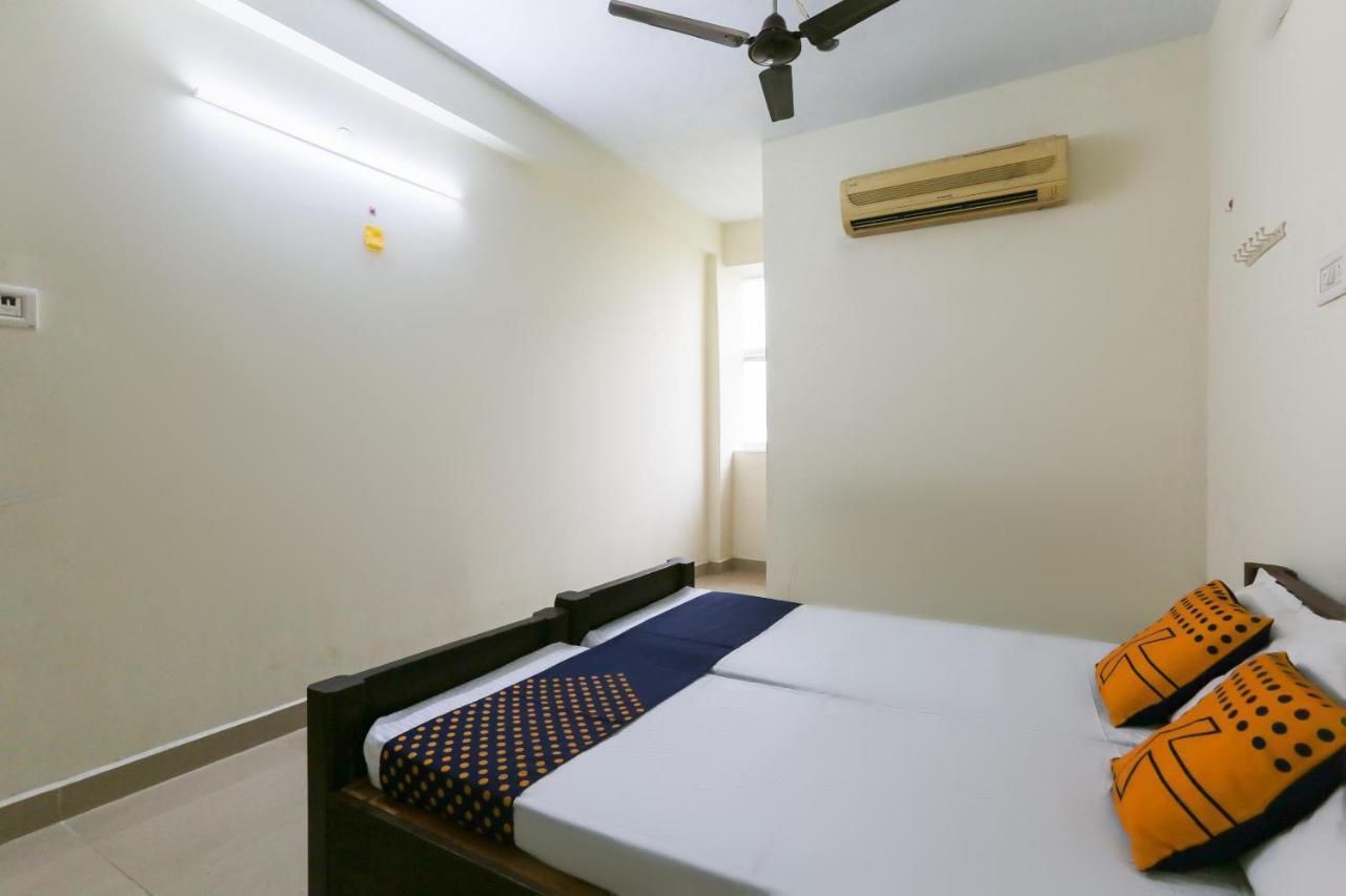 Spot On 63050 Kag Rooms Guduvancheri Exterior photo