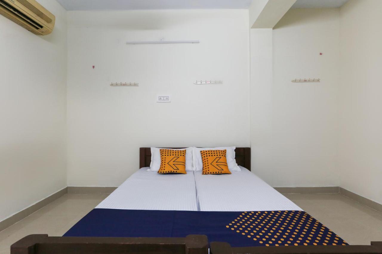Spot On 63050 Kag Rooms Guduvancheri Exterior photo