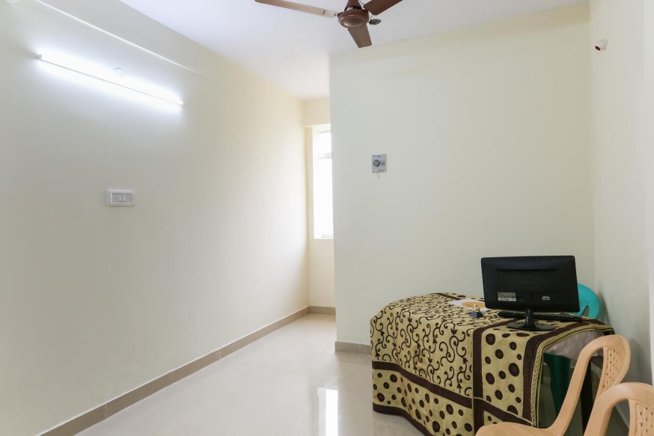 Spot On 63050 Kag Rooms Guduvancheri Exterior photo