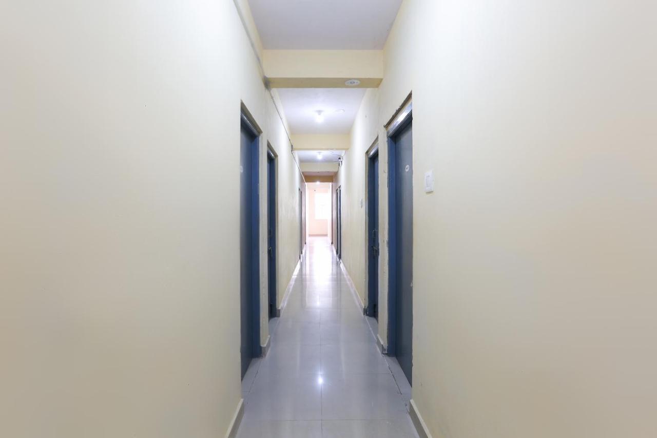 Spot On 63050 Kag Rooms Guduvancheri Exterior photo